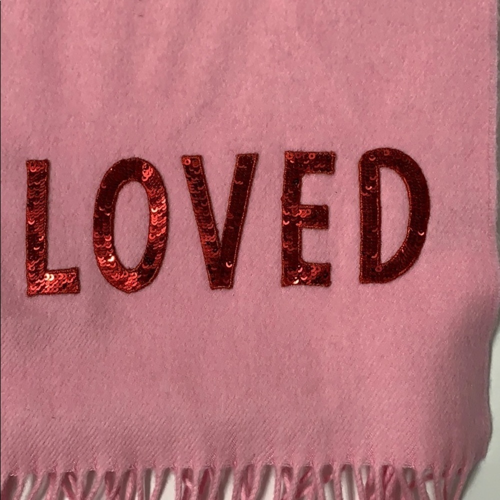GUCCI PINK SCARF. NWT - Picture 7 of 10